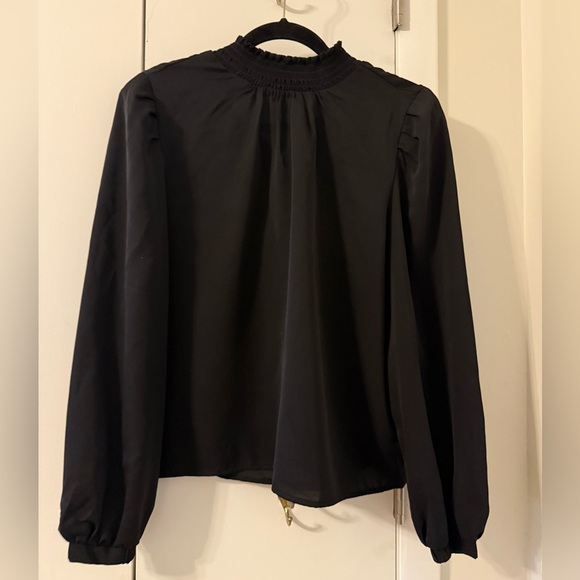 SALE❗️$5-$7-$9❗️BLACK Mock Neck Long Sleeve Blouse - Buisness Casual Size M - Picture 1 of 5